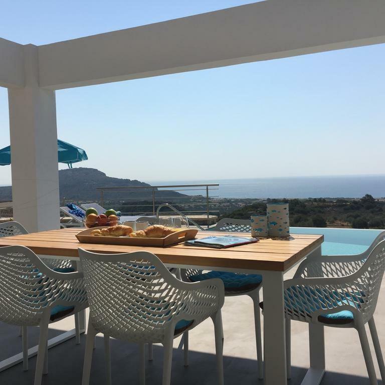 Luxury Villa Hera With Private Pool 아판토우 외부 사진